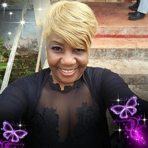 Meet your Posher, Celia